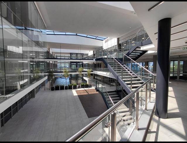 4,541M² OFFICE TO LET IN WATERFALL